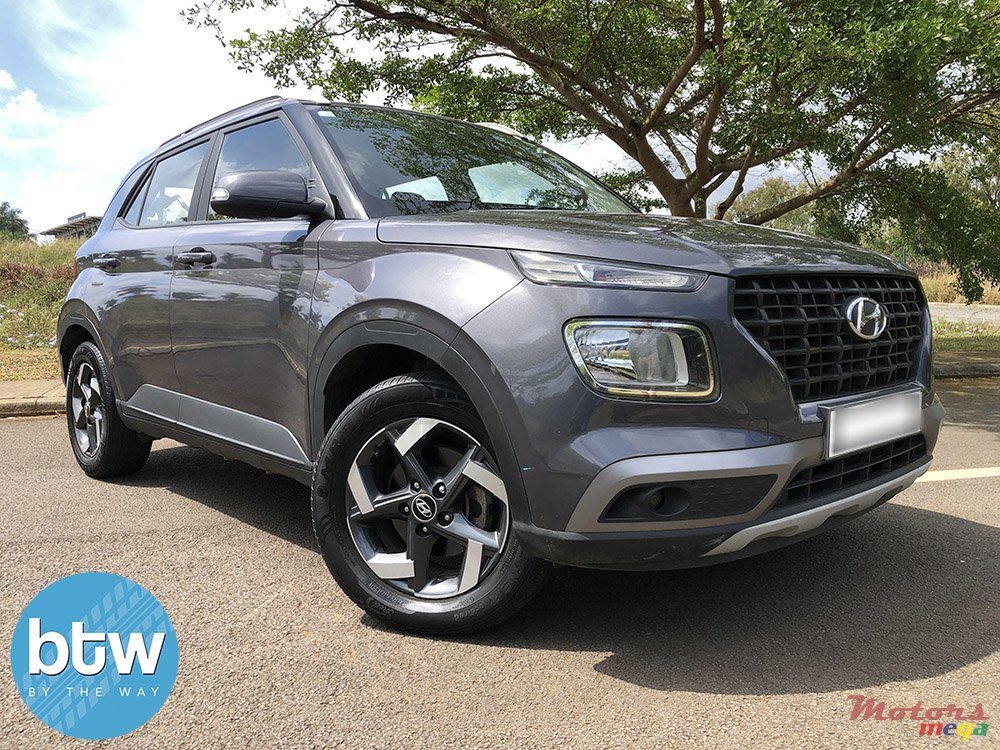 2020' Hyundai Venue photo #1