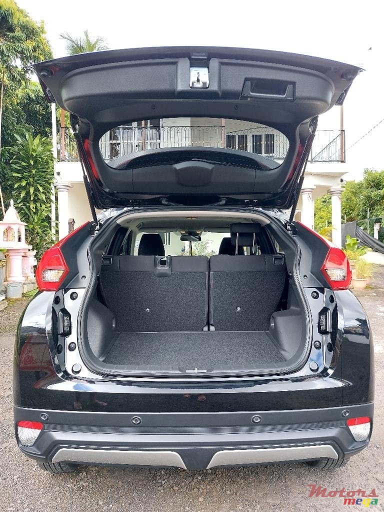 2021' Mitsubishi Eclipse cross photo #4