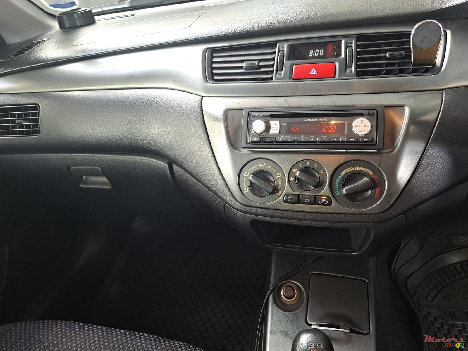 2008' Mitsubishi Lancer Evolution photo #3