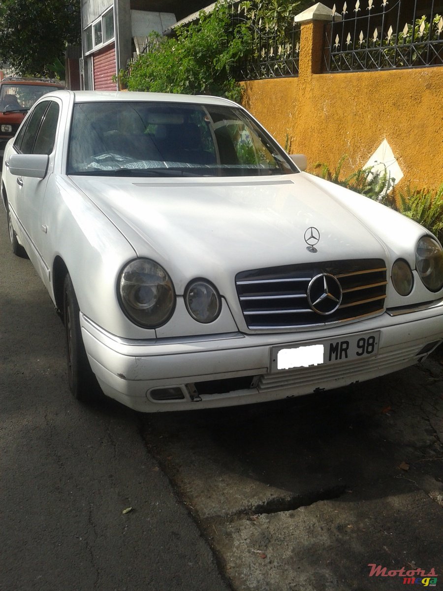 1998' Mercedes-Benz E-Class nil photo #1