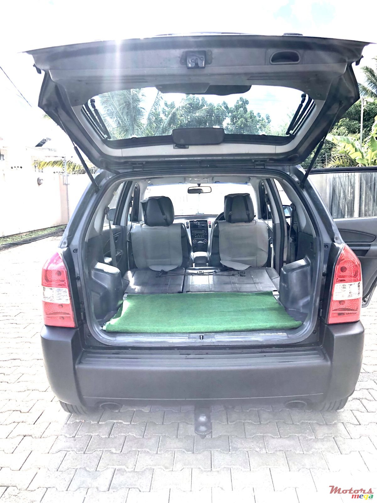 2008' Hyundai Tucson photo #5