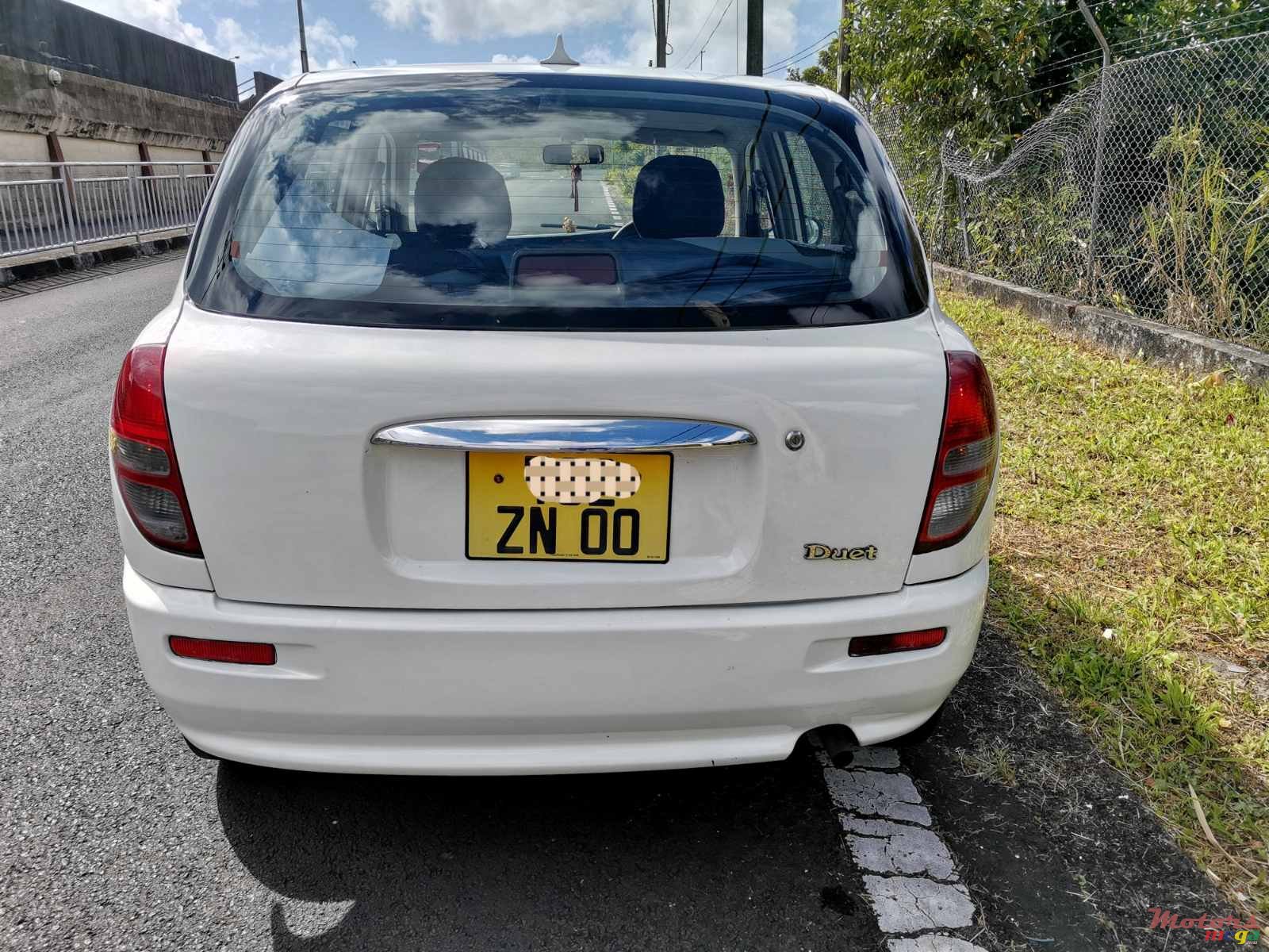 2000' Toyota Duet photo #5