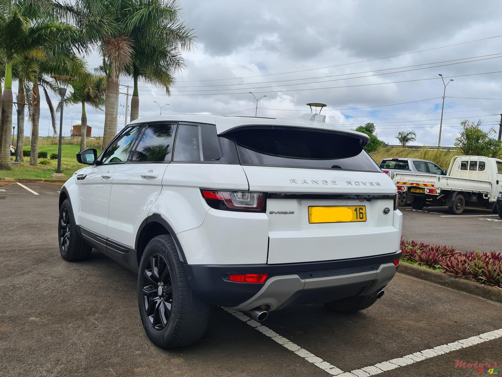 2016' Land Rover Range Rover Evoque Automatic photo #2