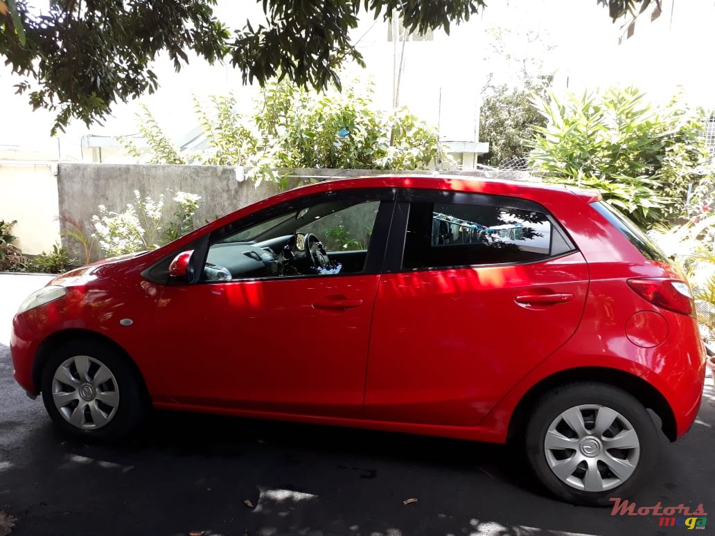 2009' Mazda Demio photo #5