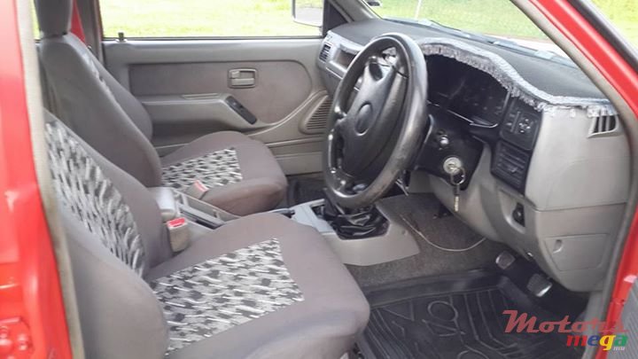 2000' Isuzu LS (JAPAN) photo #4