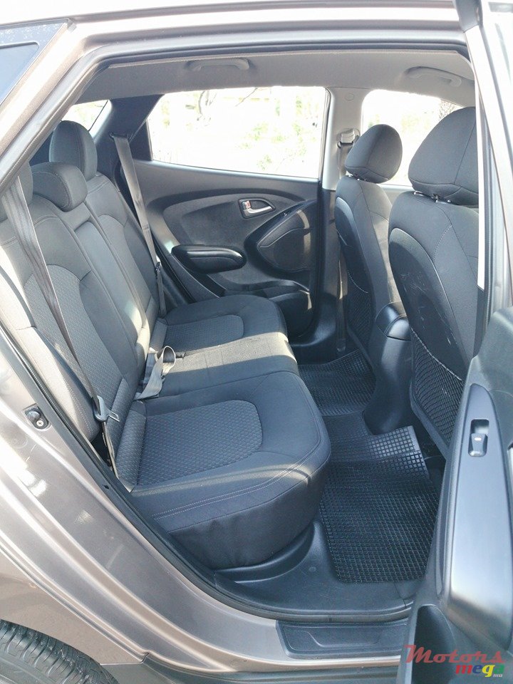 2010' Hyundai ix35 photo #7