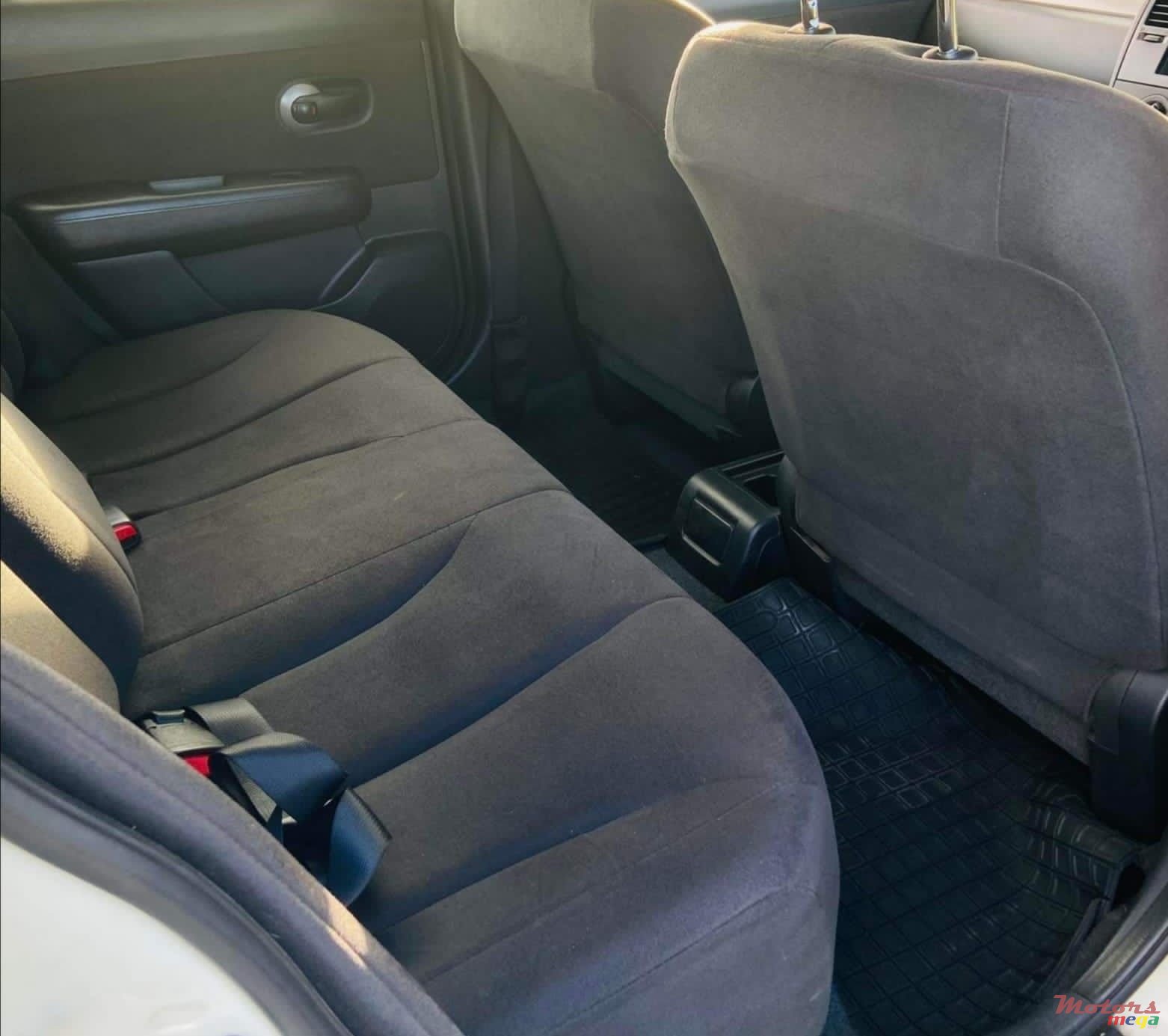 2008' Nissan Tiida photo #6