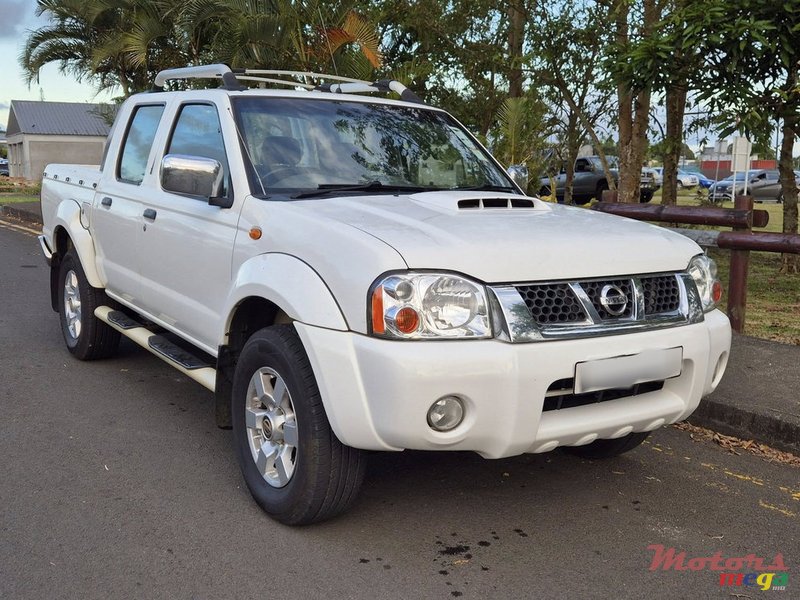 2017' Nissan NP300 photo #1