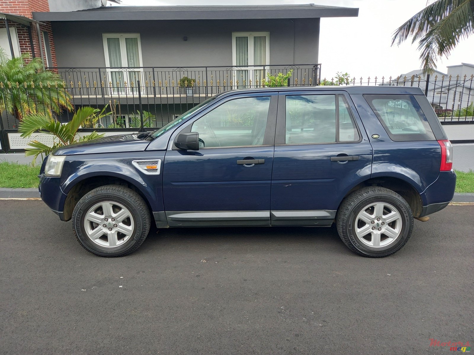 2008' Land Rover Freelander photo #3