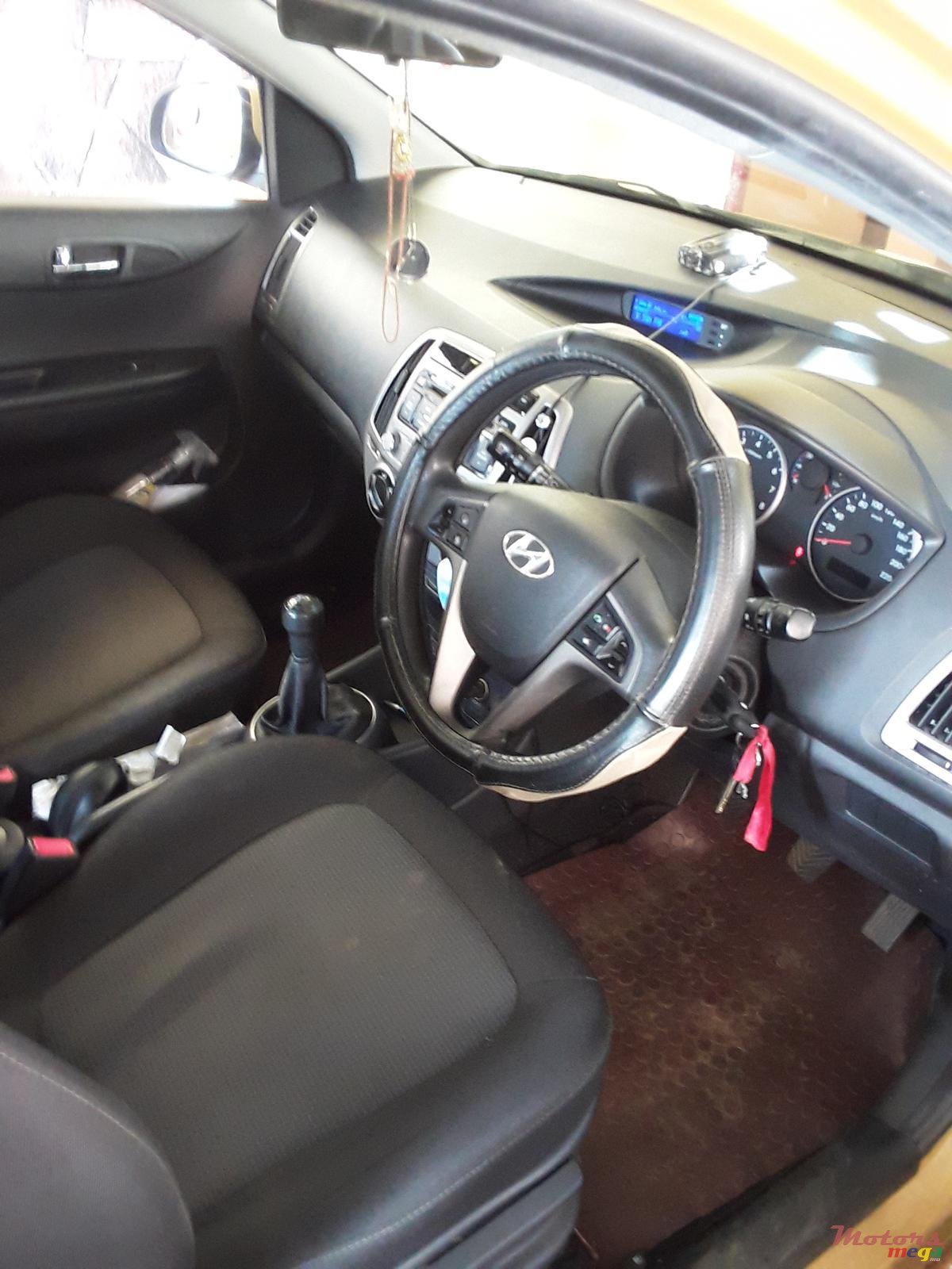 2015' Hyundai i20 photo #3