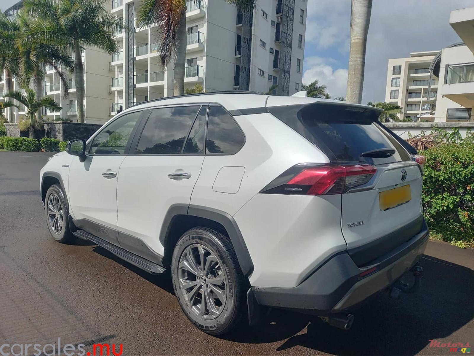 2024' Toyota RAV4 GXL 4WD 2.5 Hybrid photo #3