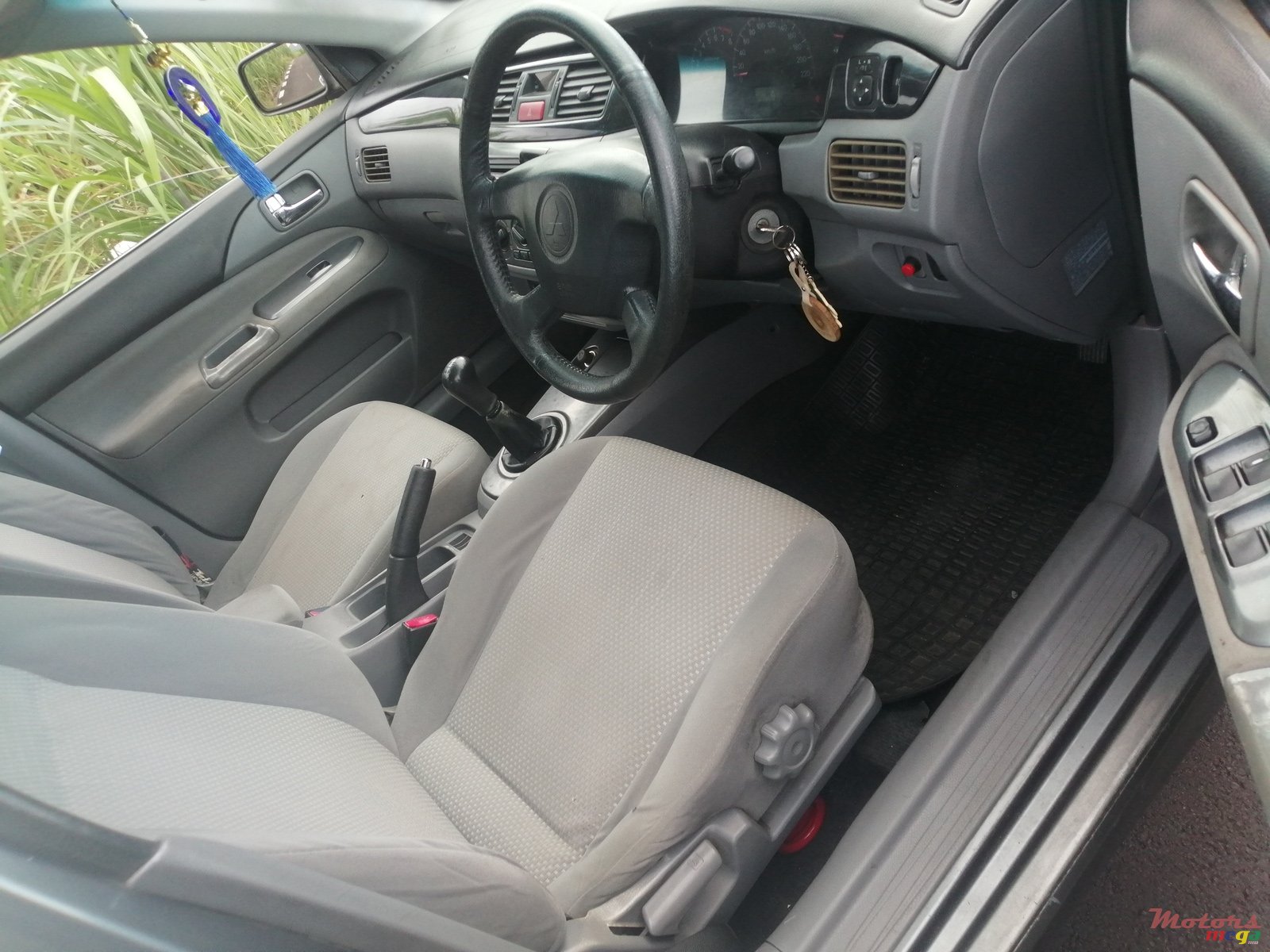 2005' Mitsubishi Lancer photo #7