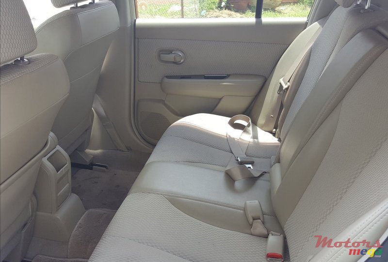 2007' Nissan photo #7