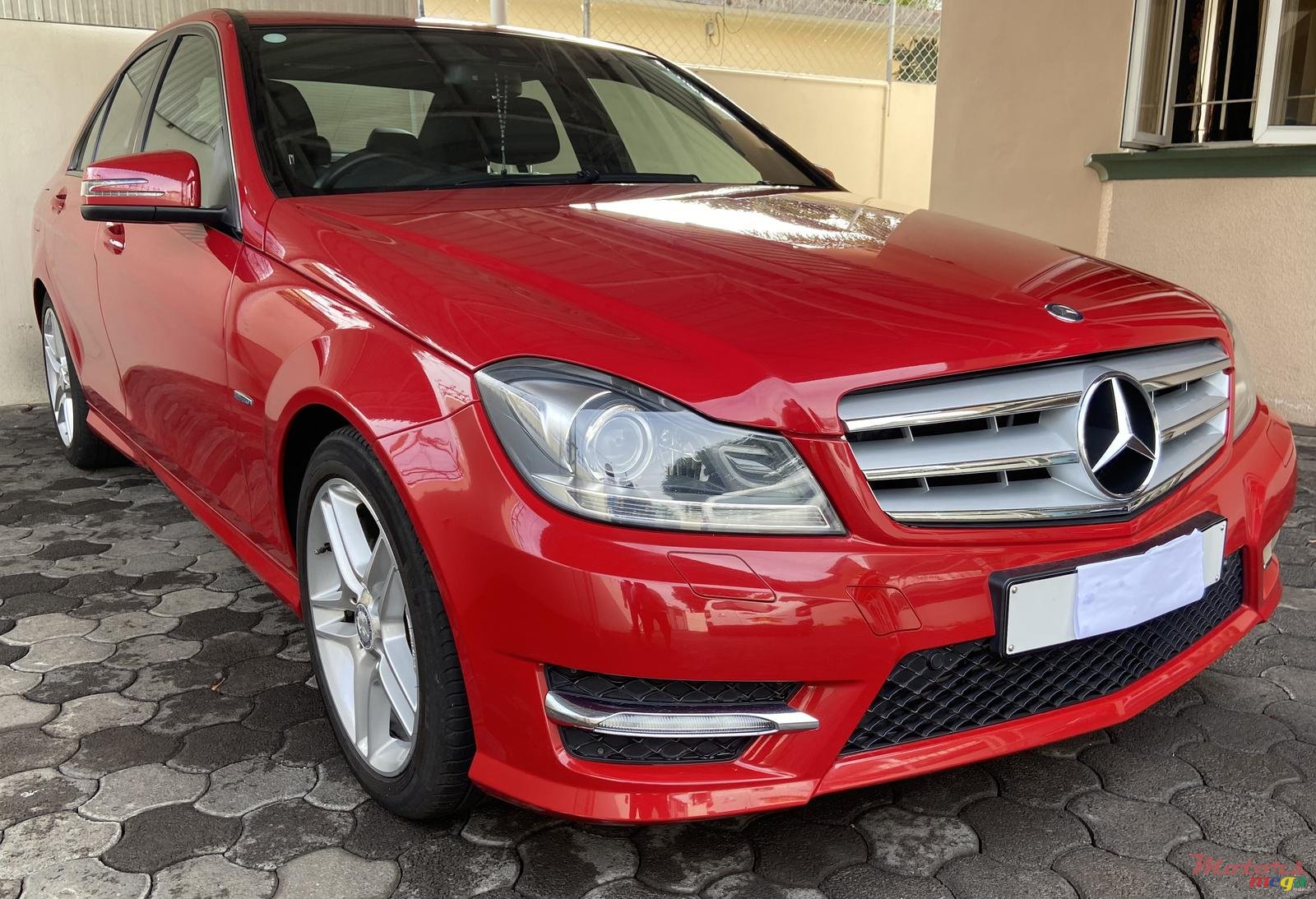 2012' Mercedes-Benz C-Class photo #2