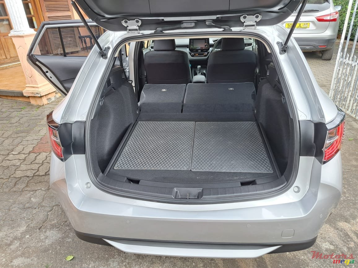 2021' Toyota Corolla Touring photo #6