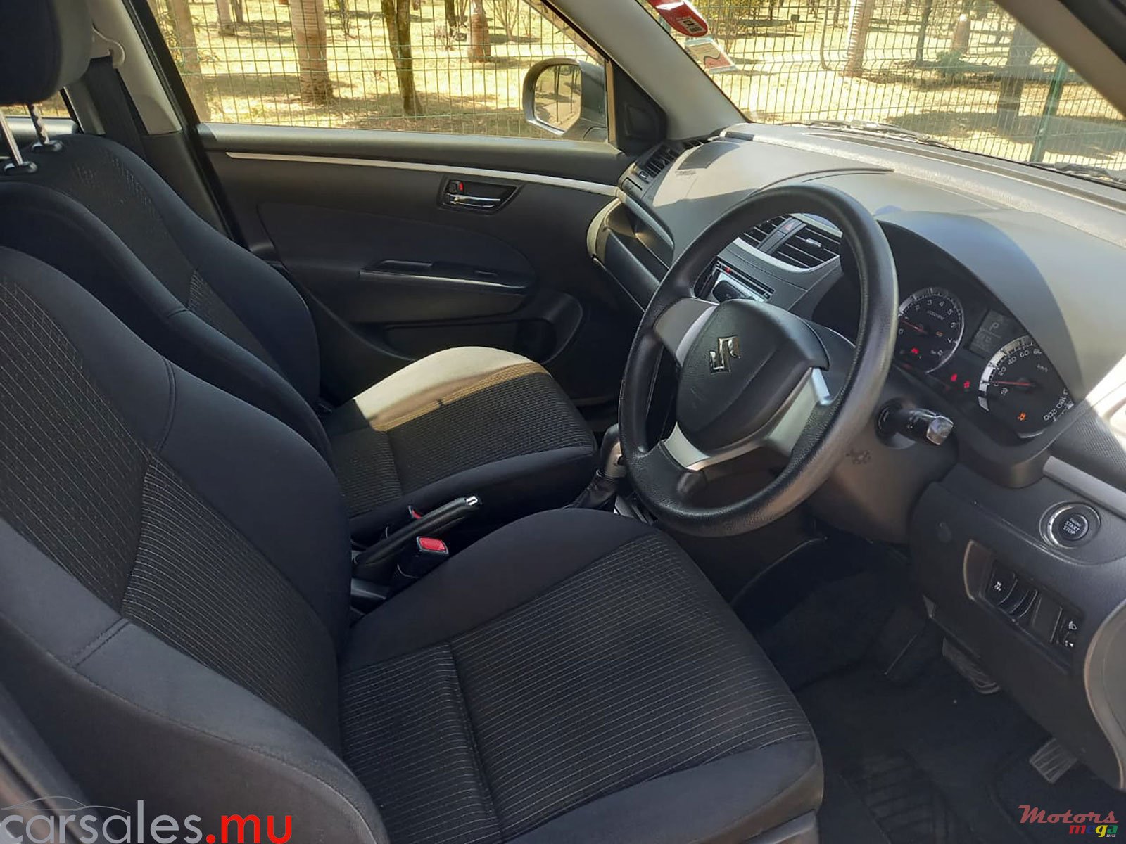 2013' Suzuki Swift 1.2 photo #5