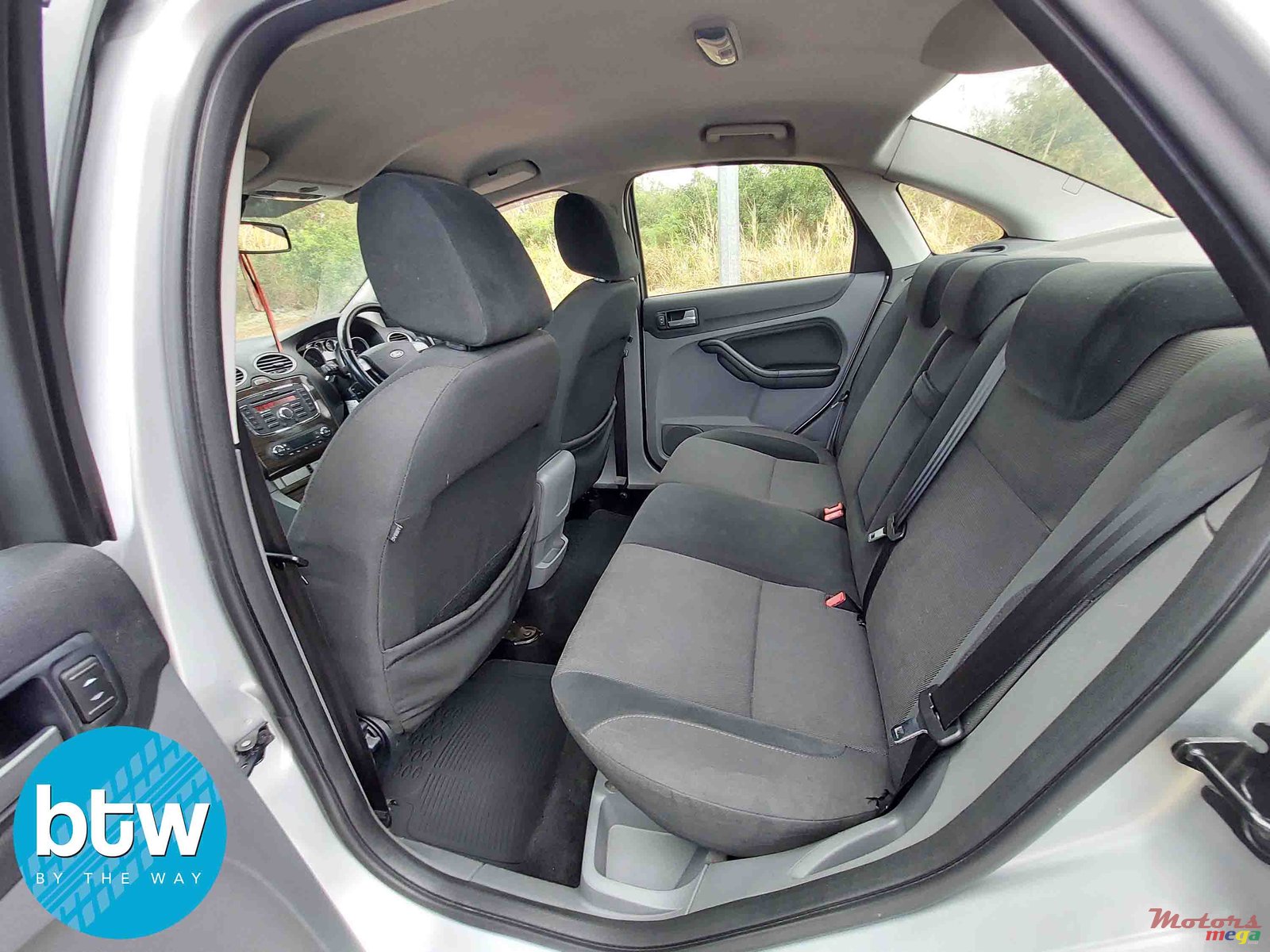 2011' Ford Focus photo #4