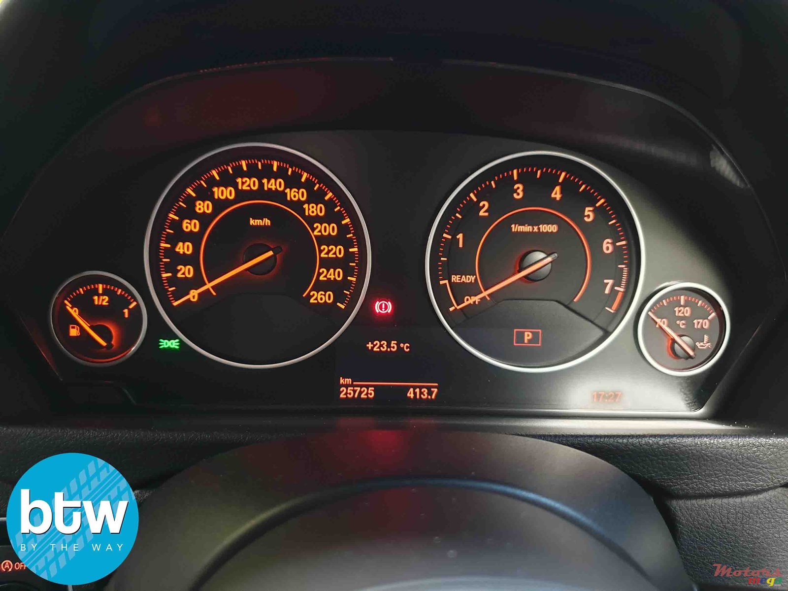 2016' BMW 3 Series 318i M Sport Package photo #7