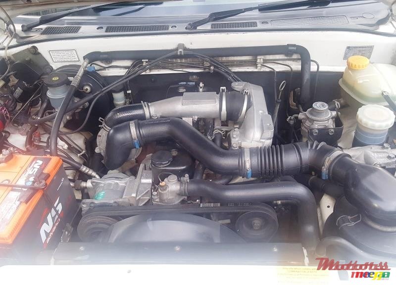 2004' Isuzu photo #4