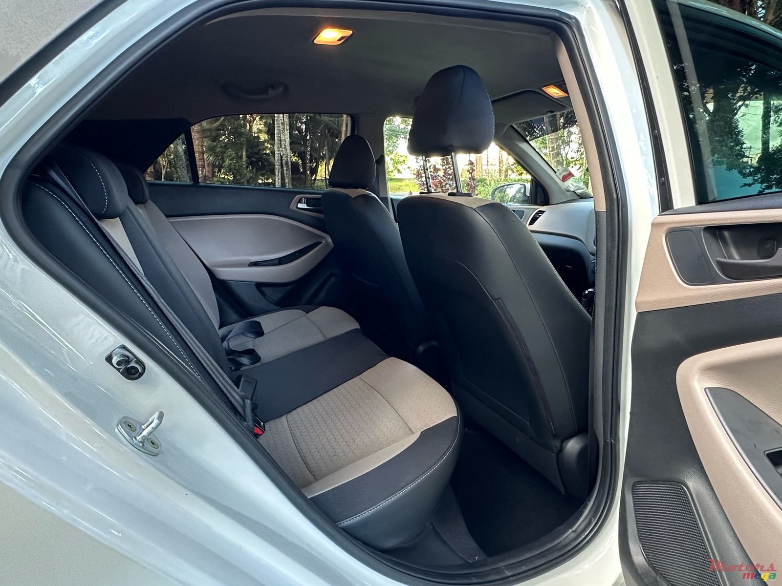 2016' Hyundai i20 photo #6