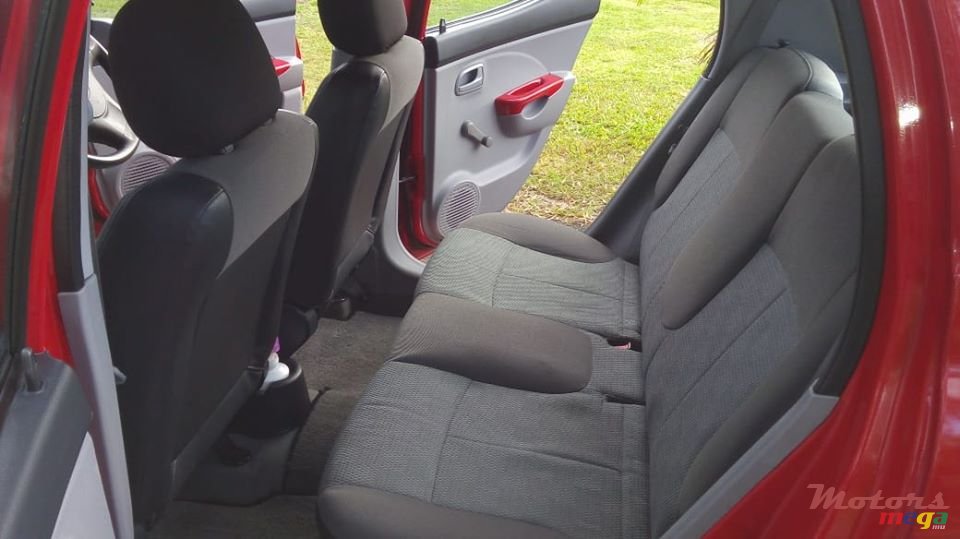 2005' Kia Picanto photo #7