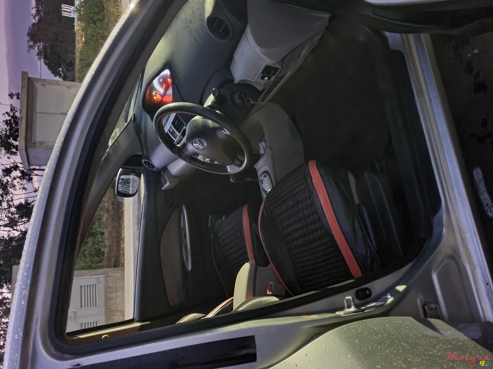 2007' Toyota Belta photo #3