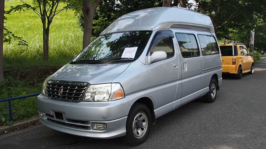 This Old Toyota Grand HiAce Camper Makes Clever Use Of Space