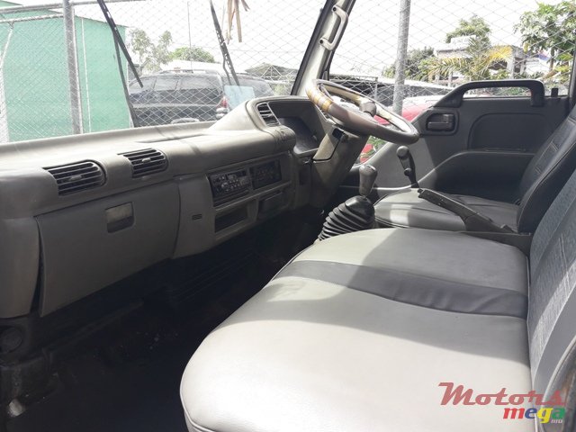 1998' Isuzu Hi-com Lorry photo #5