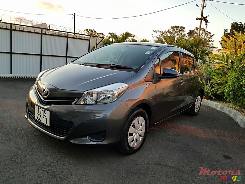 2011' Toyota Vitz automatic photo #1