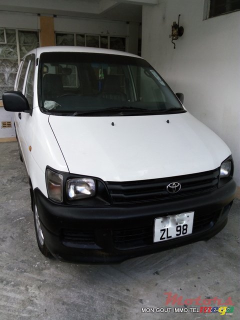 1998' Toyota Townace photo #3