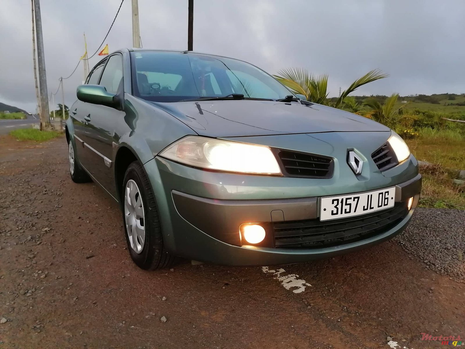 2006' Renault Megane Berline photo #5