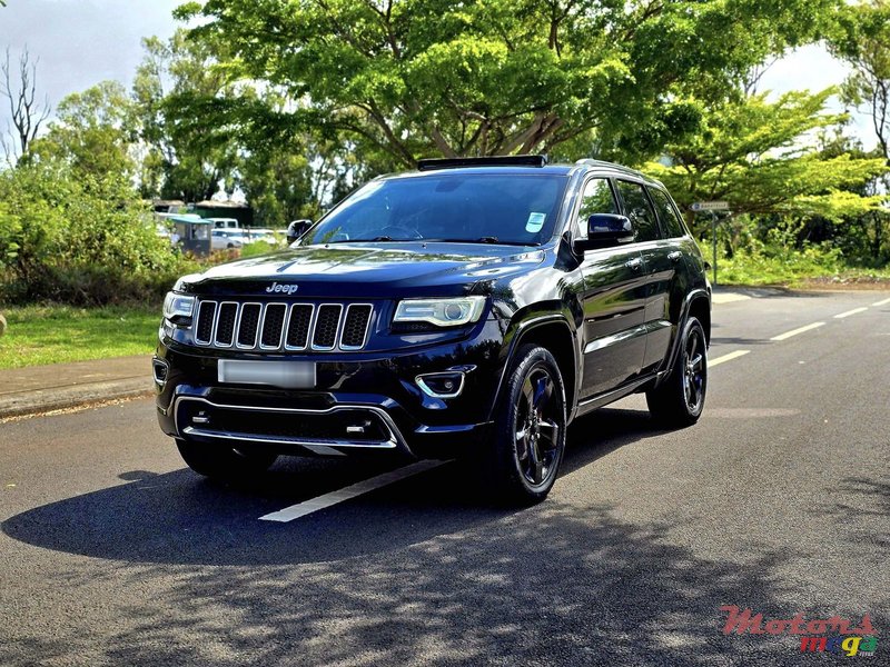 2016' Jeep Grand Cherokee photo #2