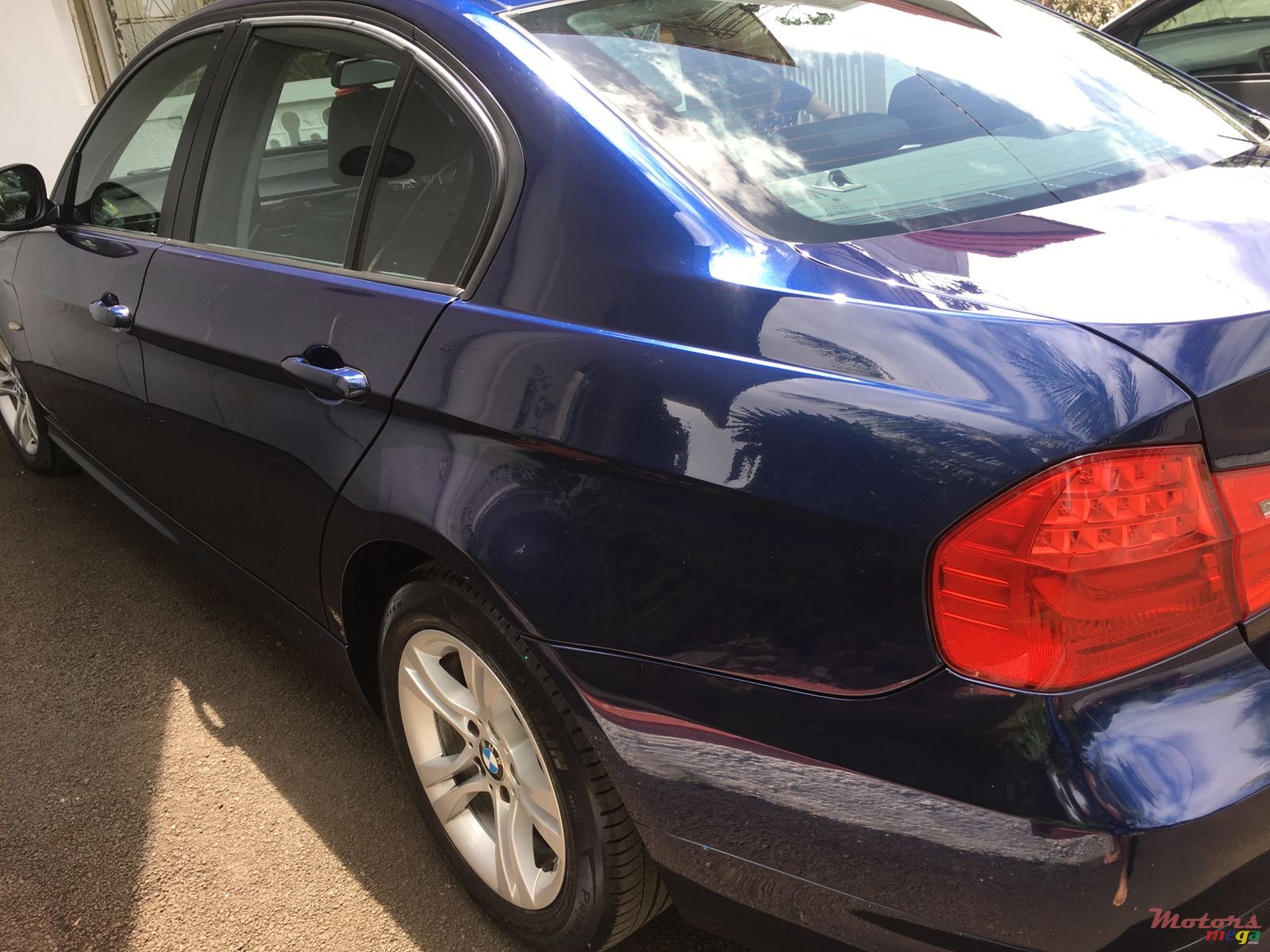 2011' BMW 316 photo #4