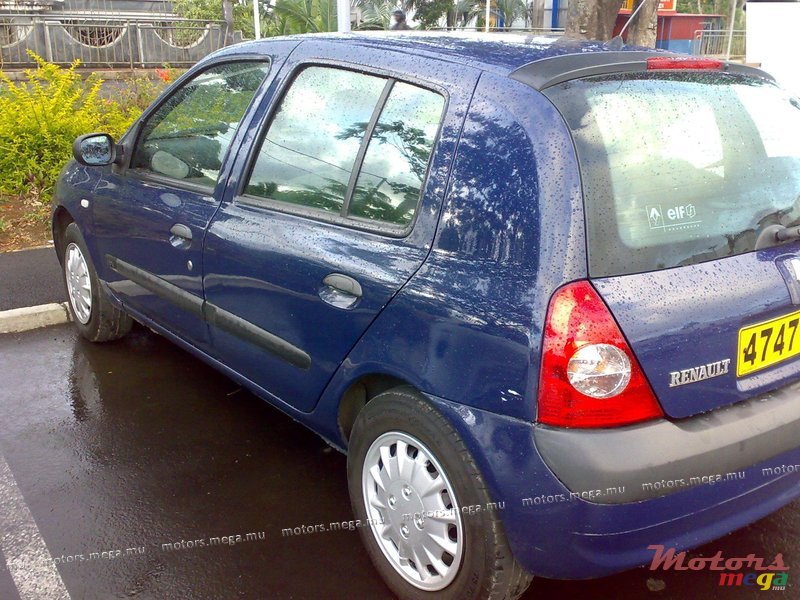 2006' Renault photo #2