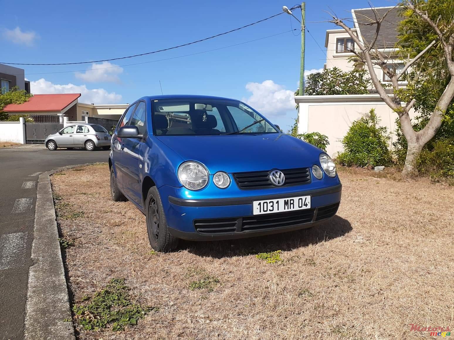 2004' Volkswagen Polo photo #2