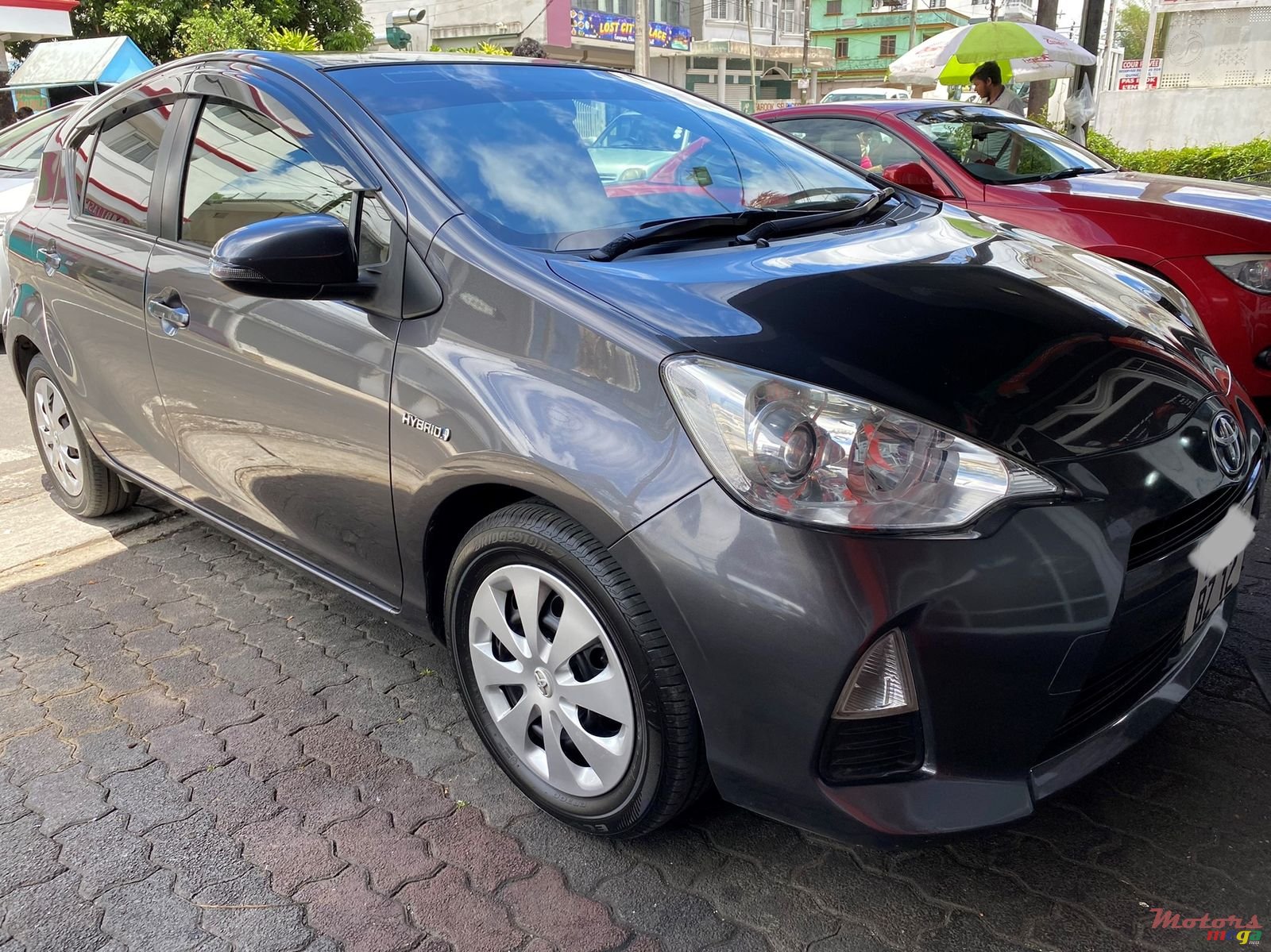 2012' Toyota Aqua photo #1