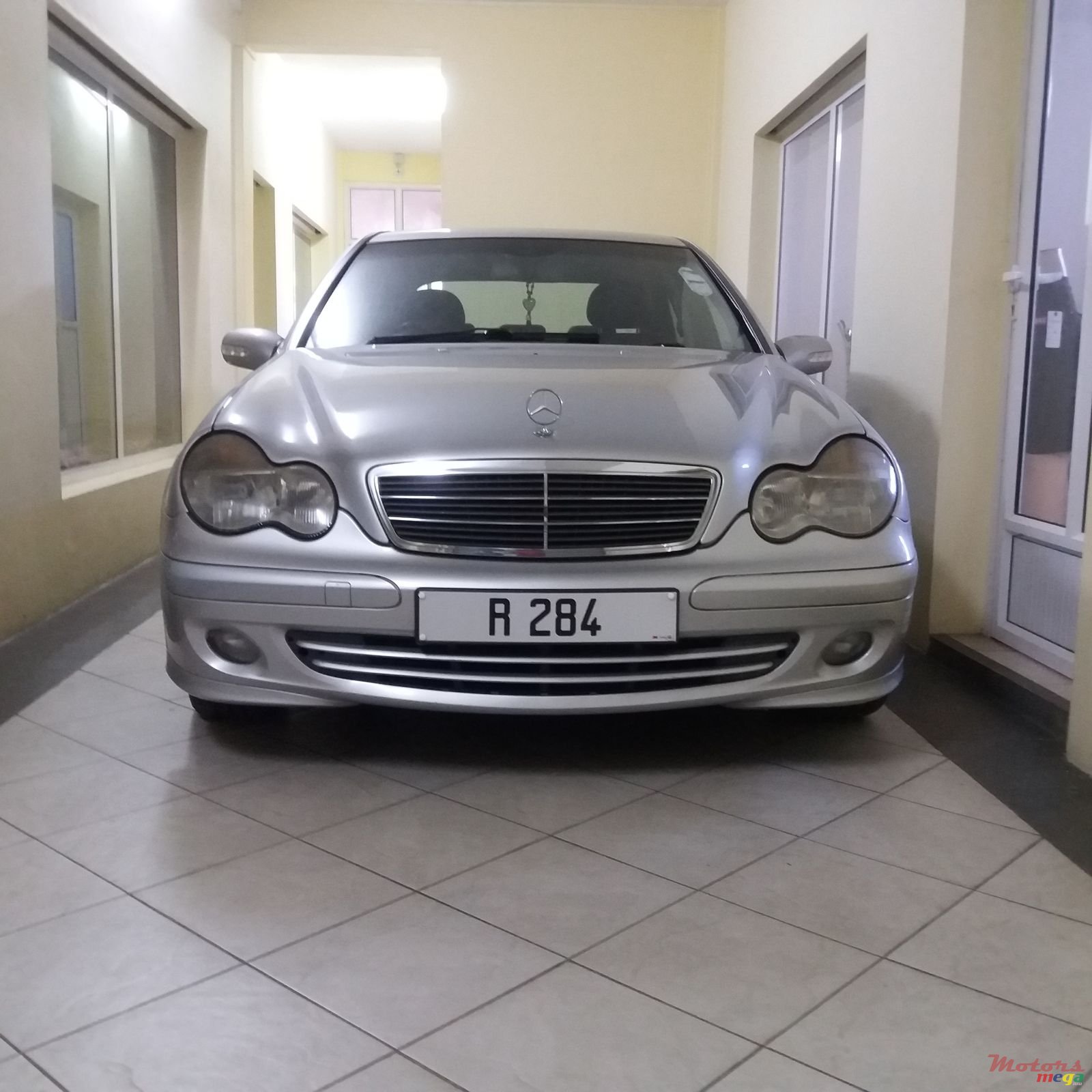 2003' Mercedes-Benz CL 220 photo #1