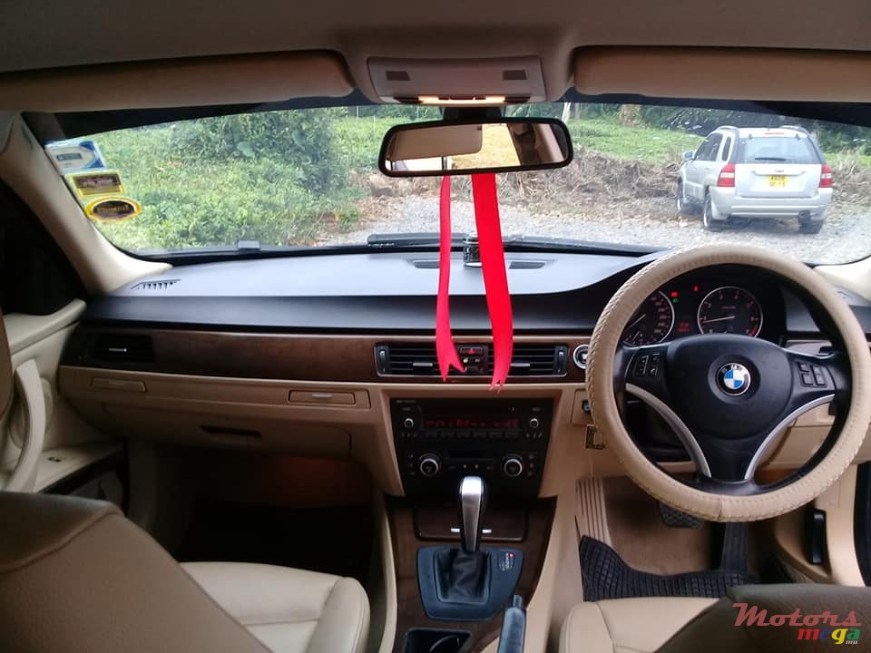 2009' BMW 320 photo #4