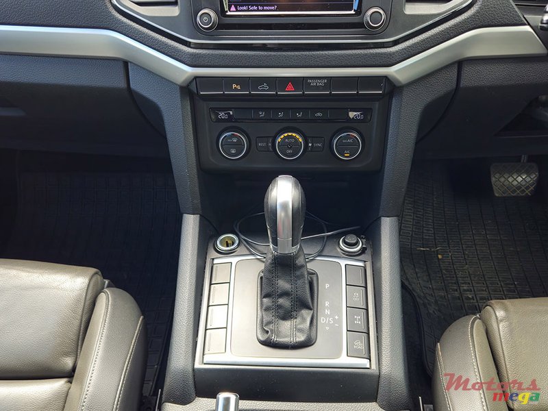 2020' Volkswagen Amarok V6 TDI 4Motion photo #7