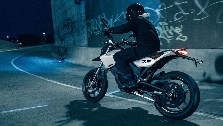Zero Motorcycles présente sa nouvelle moto électrique : la FXE