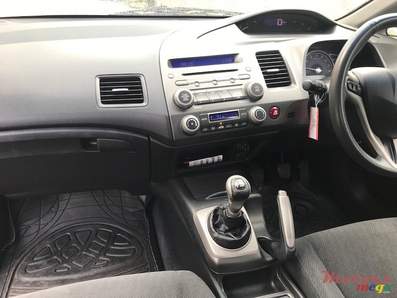 2011' Honda Civic vxi photo #5