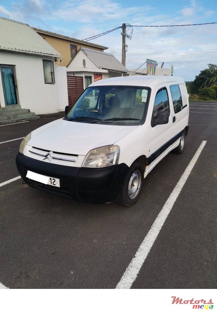 2012' Citroen Berlingo photo #3