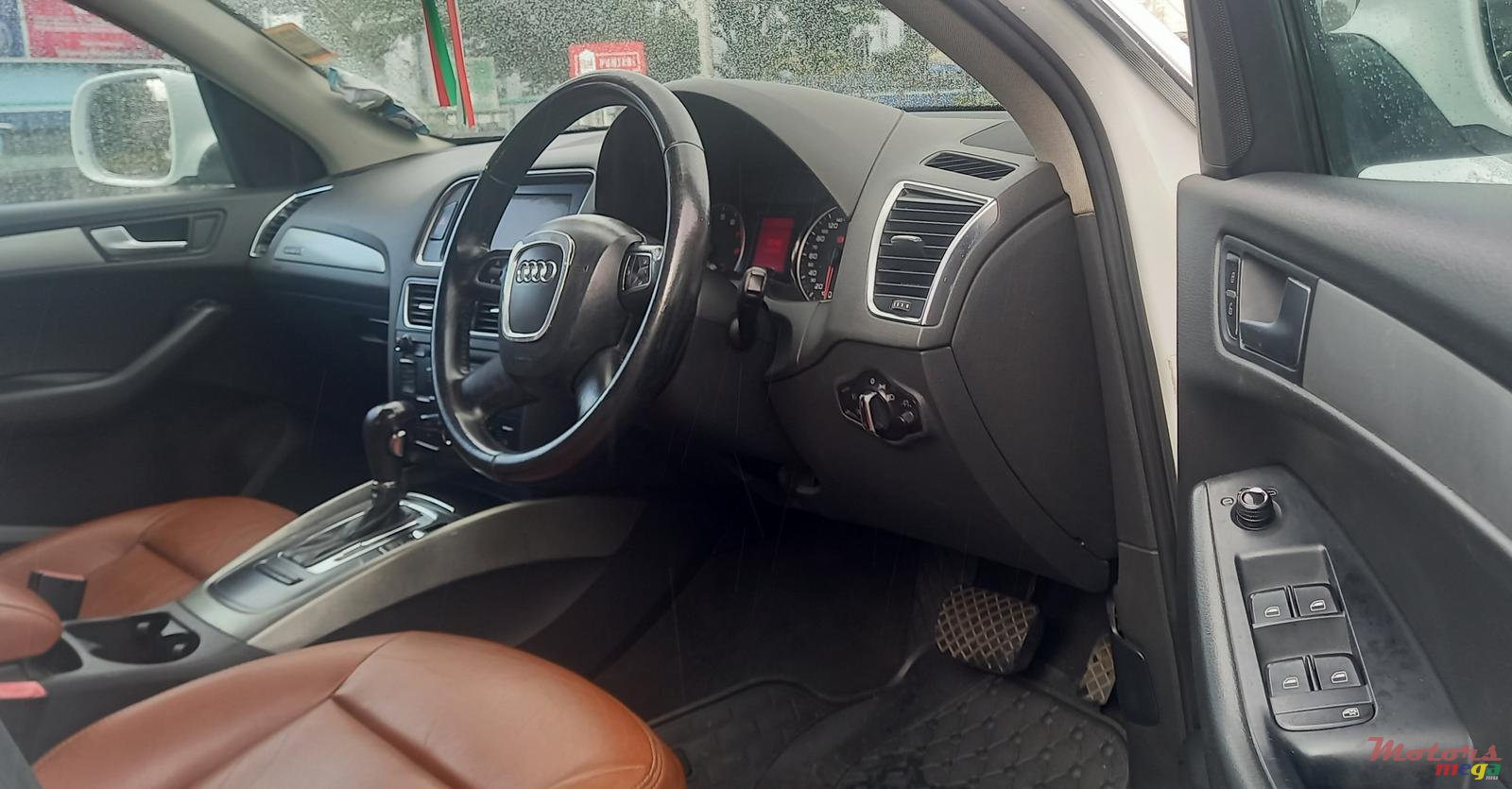 2010' Audi Q5 photo #6