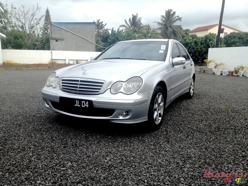 2004' Mercedes-Benz C180 K Manual 1.8L photo #1