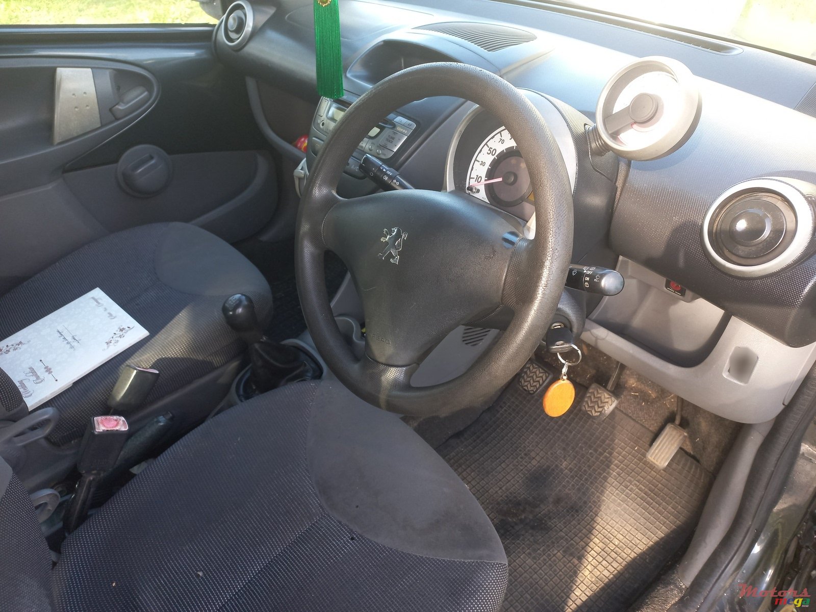 2007' Peugeot 107 photo #2