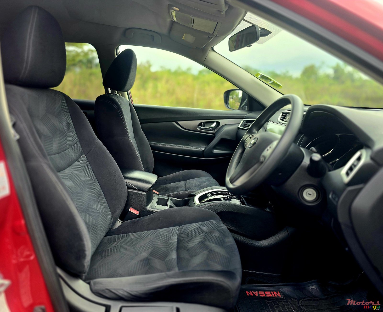 2018' Nissan X-Trail 7 seater photo #5