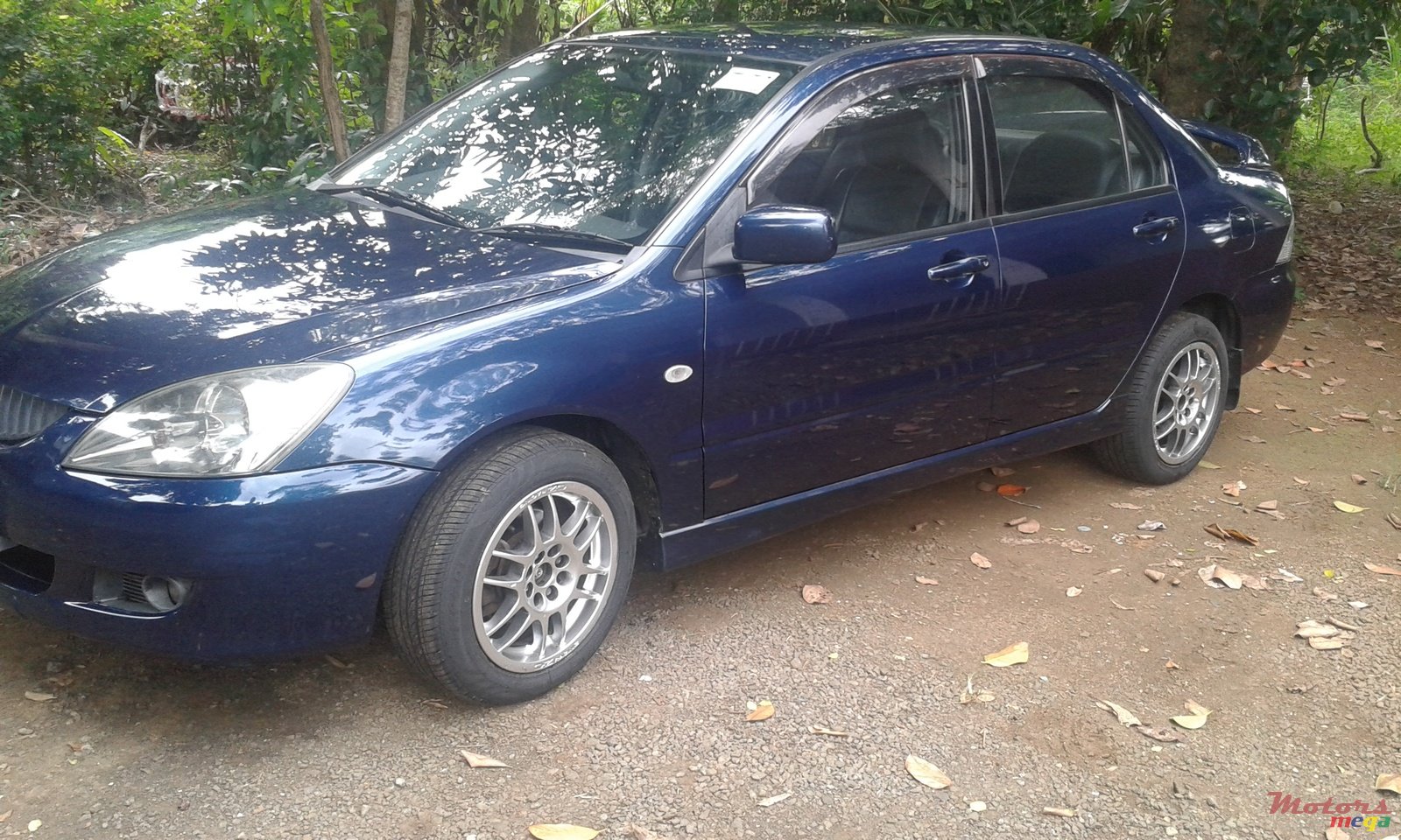 2003' Mitsubishi Lancer photo #1