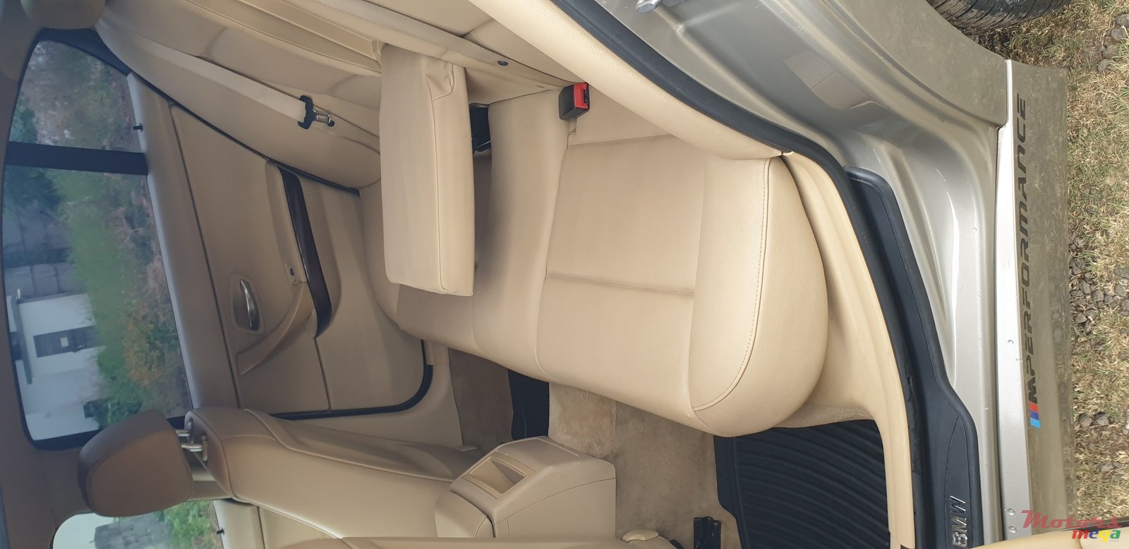 2011' BMW 316 photo #7