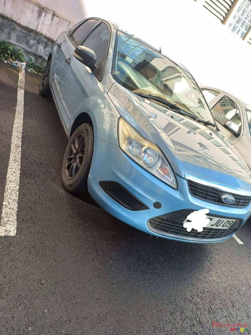 2009' Ford Focus photo #2