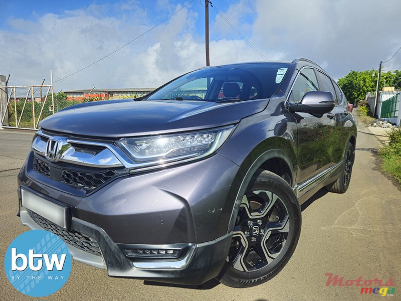 2017' Honda CR-V photo #2